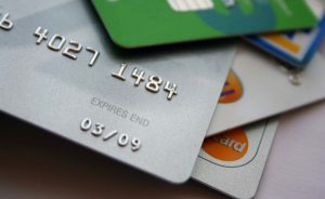 Можно ли отказаться от кредитной карты 